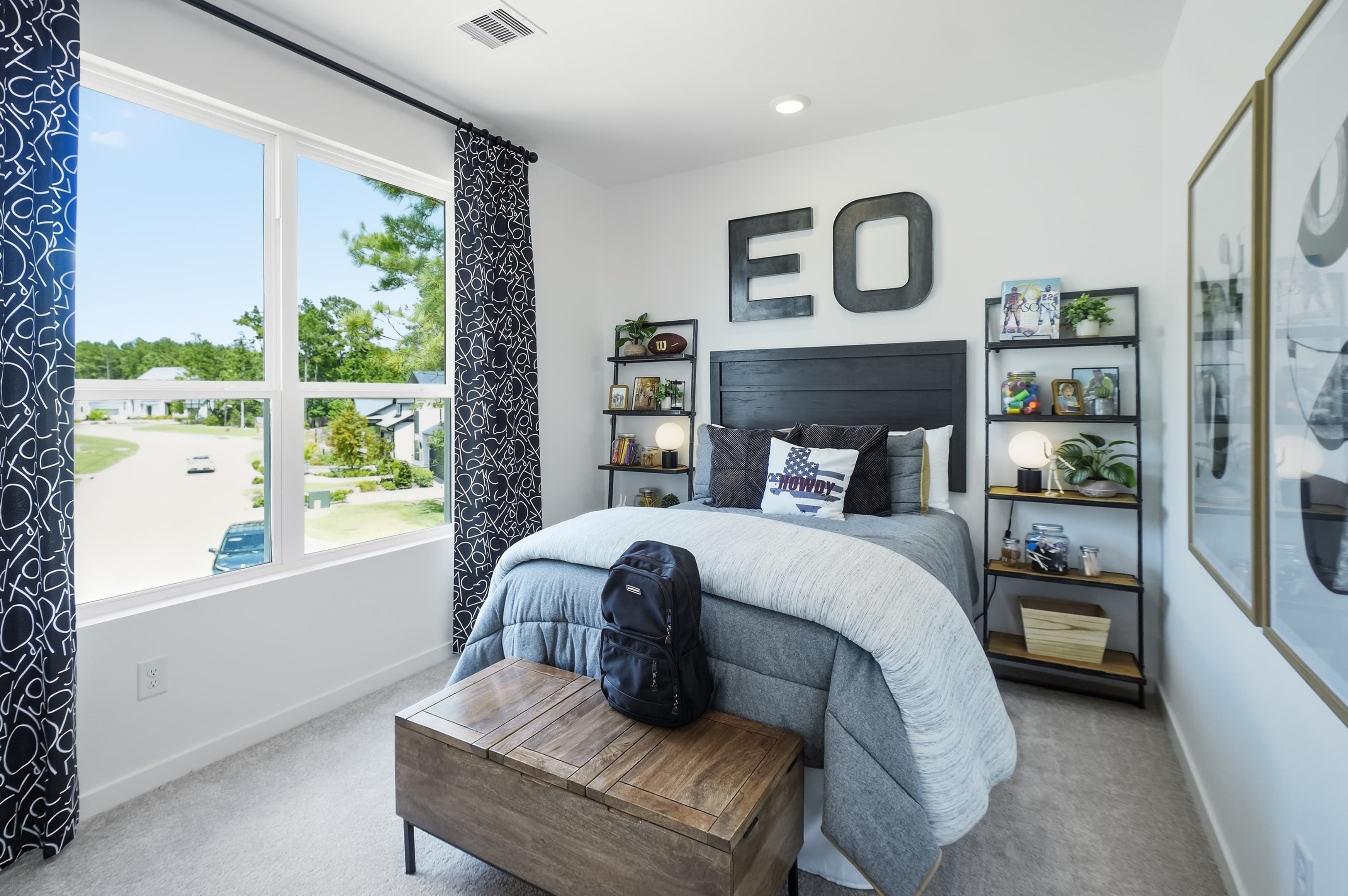 Kid's bedroom — 42030 Texoma Way